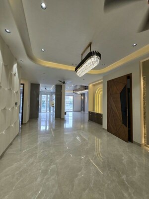 Building Lobby in 3 BHK Builder Floor at Sector 23 – for Rent