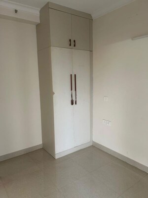 Room in 3 BHK Apartment at Pareena Micasa, Sector 68 – for Rent