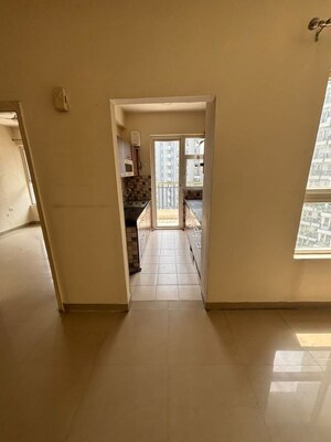 Room in 3 BHK Apartment at Mapsko Paradise, Sector 83 – for Sale