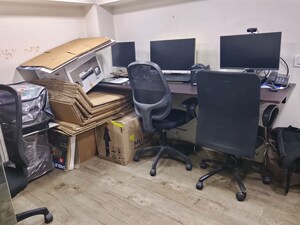 Team Area in  Office Space at Om Heera Panna Mall, Andheri West – for Rent