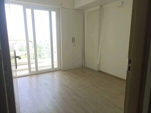 Room in 3 BHK Builder Floor at Sector 22 – for Rent