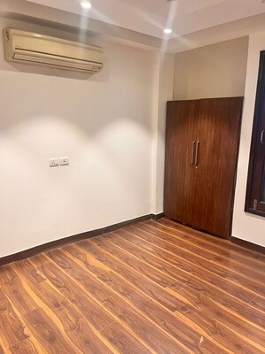 3 BHK Builder Floor For Rent in Kailash Colony