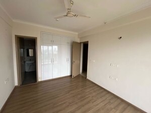 Room in 2 BHK Builder Floor at Sector 21 – for Rent