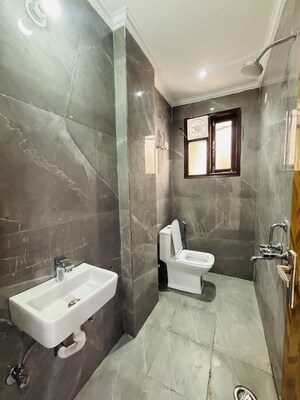 Bathroom in 1 BHK Apartment at Saket – for Rent