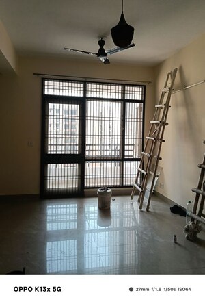 Room in 2 BHK Apartment at Today Ridge Residency, Sector 135 – for Rent