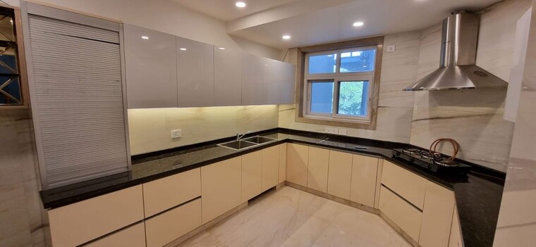 Kitchen, safdarjung enclave 3 Bedroom 300 Sq.Yd. Builder Floor In Safdarjung Enclave Delhi 10695698