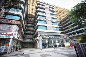  Office Space For Sale in Nana Chiloda