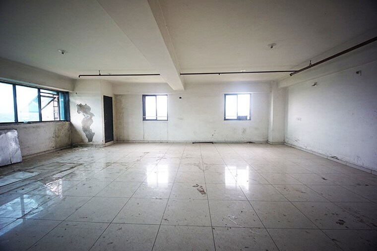 Room, nana chiloda Commercial Office Space 1358 Sq.Ft. In Nana Chiloda Ahmedabad 10695758