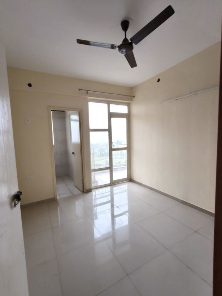 Room, sector 22 3 Bedroom 1600 Sq.Ft. Builder Floor In Sector 22 Gurgaon 10695761