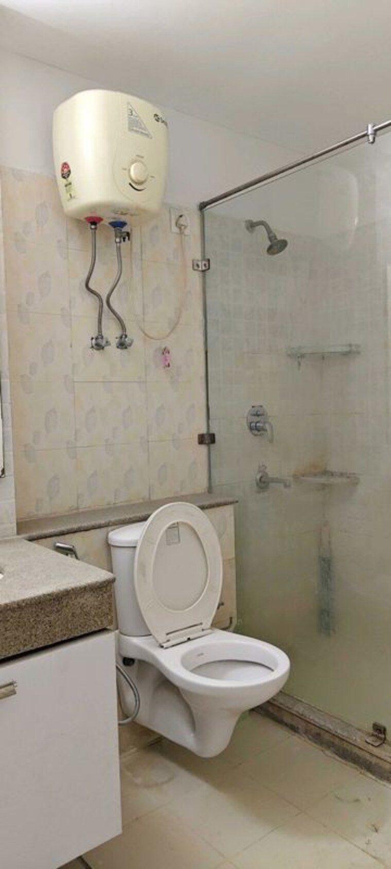 Bathroom, sector 23 3 Bedroom 1600 Sq.Ft. Builder Floor In Sector 23 Gurgaon 10695786