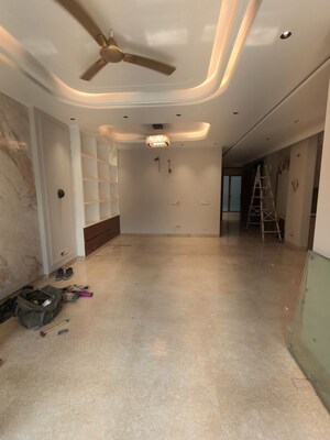 Parking in 3 BHK Builder Floor at RWA Residential Society Sector 46, Sector 46 – for Sale