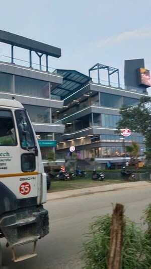  Shop – Exterior View View at SKA Arcadia, Wave City - for Sale