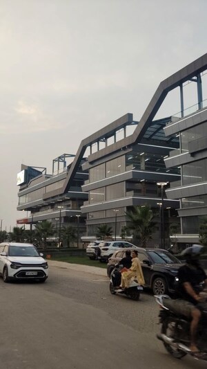  Shop – Exterior View View at SKA Arcadia, Wave City - for Sale