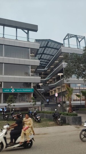  Shop – Exterior View View at SKA Arcadia, Wave City - for Sale