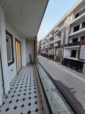 Balcony in 3 BHK Builder Floor at Sector 21 – for Rent