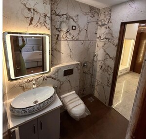 Team Area in 3 BHK Builder Floor at Sector 23 – for Rent