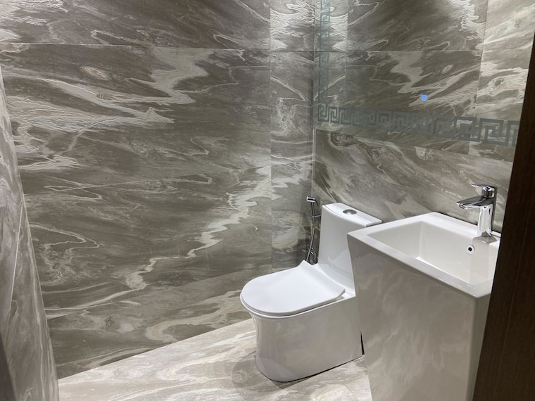 Bathroom, sector 21 4 Bedroom 2300 Sq.Ft. Builder Floor In Sector 21 Gurgaon 10695846