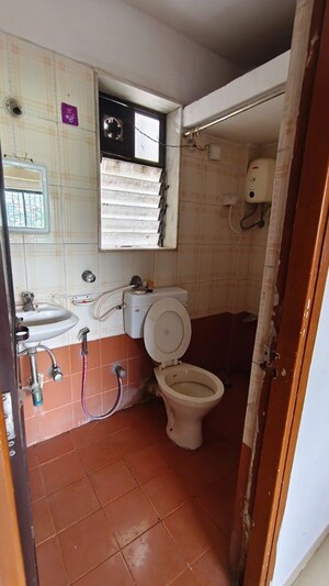 Bathroom in 1 BHK Apartment at Jyoti Complex, Goregaon East – for Rent