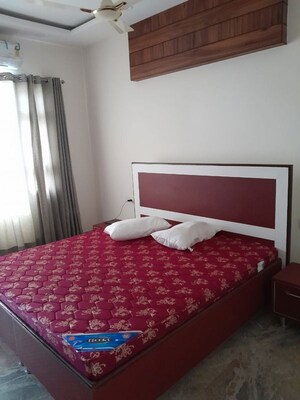Bedroom in 2 BHK Builder Floor at Sector 7 – for Rent