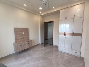 Room in 5 BHK Villa at Uchdpl Samriddhi Homes, Sector 1 Wave City – for Sale