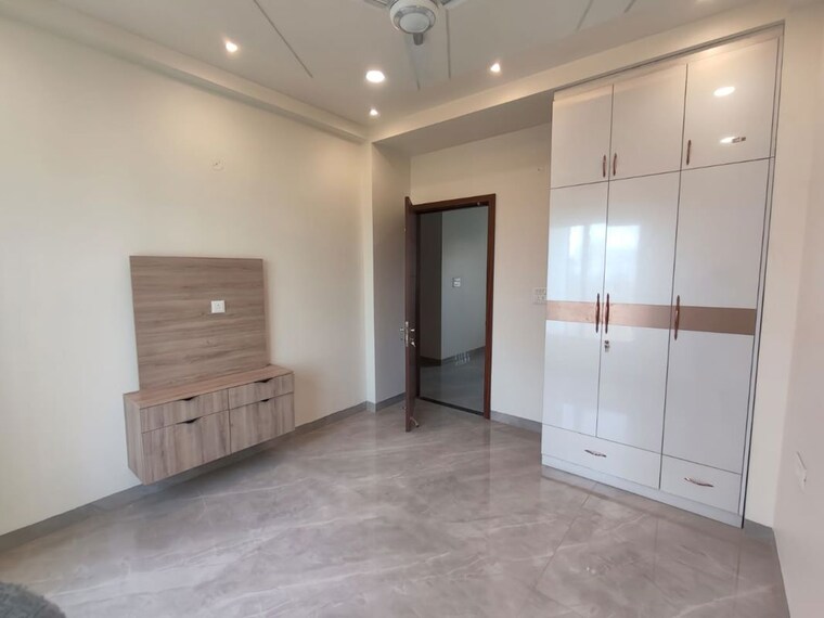 Room, uchdpl-samriddhi-homes 5 Bedroom 125 Sq.Yd. Villa In Sector 1 Wave City Ghaziabad 10695881