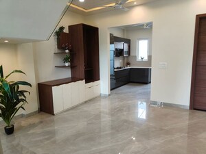 Room in 5 BHK Villa at Uchdpl Samriddhi Homes, Sector 1 Wave City – for Sale