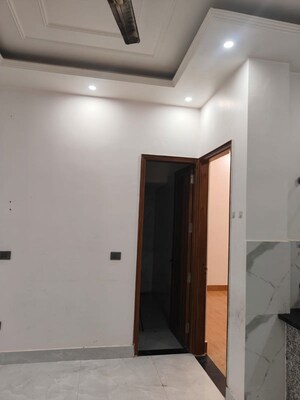 Room in 1 BHK Builder Floor at Aman Vihar – for Rent