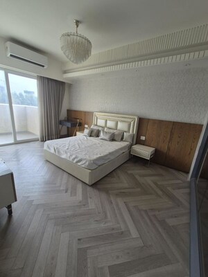 Bedroom in 3 BHK Builder Floor at Sector 23 – for Rent
