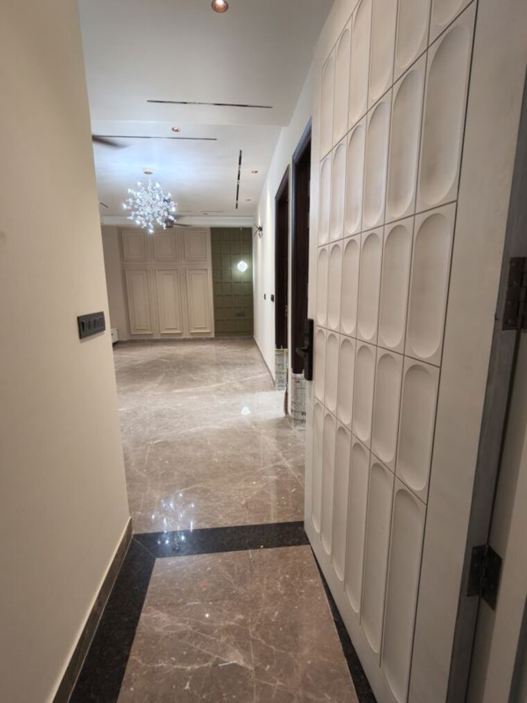 Bathroom, bptp-astaire-gardens 3 Bedroom 200 Sq.Yd. Builder Floor In Sector 70a Gurgaon 10695852