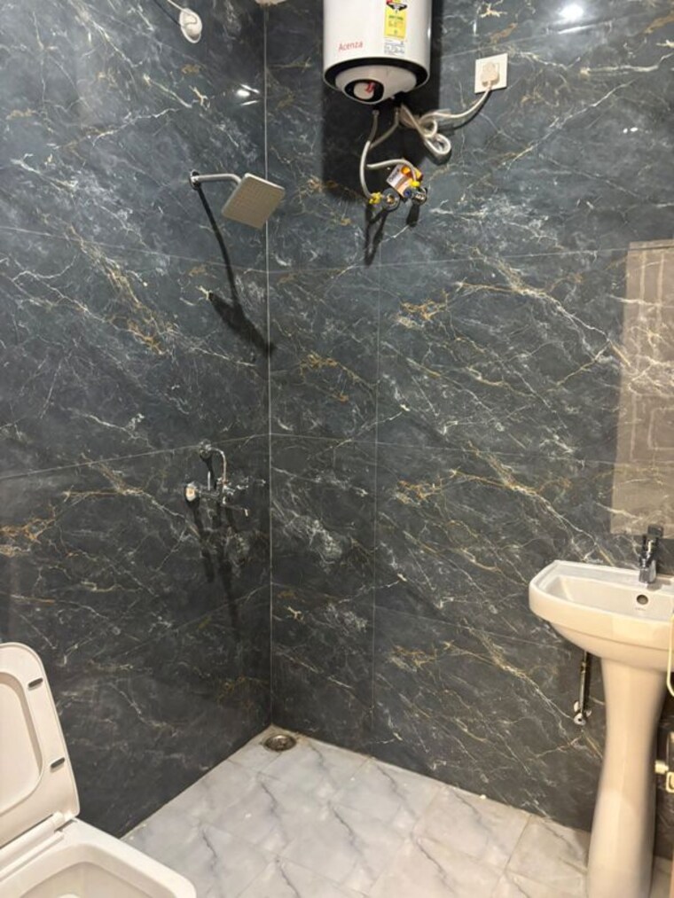Bathroom, aman vihar 2 Bedroom 1400 Sq.Ft. Builder Floor In Aman Vihar Dehradun 10695920