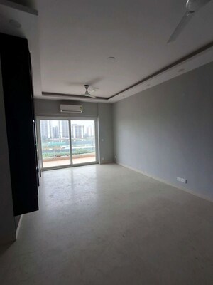 Room in 3 BHK Builder Floor at Sector 22 – for Rent