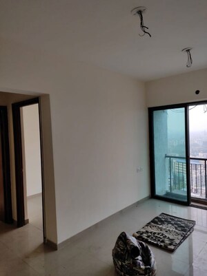 Room in 1.5 BHK Apartment at Man Opus, Mira Road – for Sale