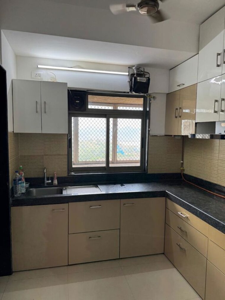 Kitchen, lodha-splendora 3 Bedroom 1665 Sq.Ft. Apartment In Ghodbunder Road Thane 10684906