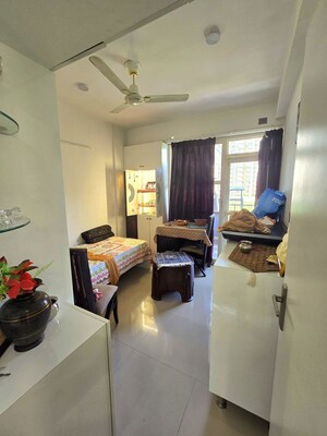 Team Area in 3 BHK Builder Floor at Sector 22 – for Rent