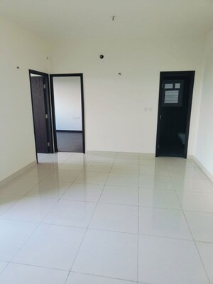 Room in 3 BHK Apartment at Tata Aquila Heights, Jalahalli – for Rent