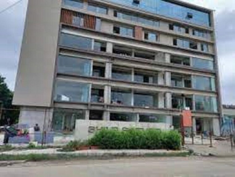 Exterior View, bodakdev Commercial Office Space 850 Sq.Ft. In Bodakdev Ahmedabad 10695979