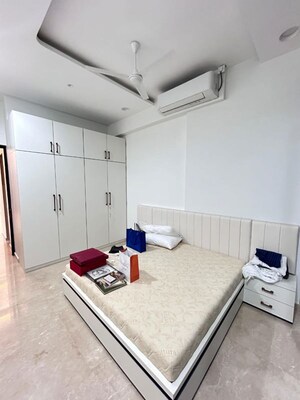Bedroom in 3 BHK Apartment at Dadar West – for Rent
