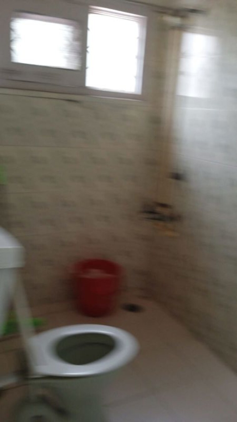 Bathroom, rwa-apartments-sector-29 2.5 Bedroom 1200 Sq.Ft. Apartment In Sector 29 Noida 10695962