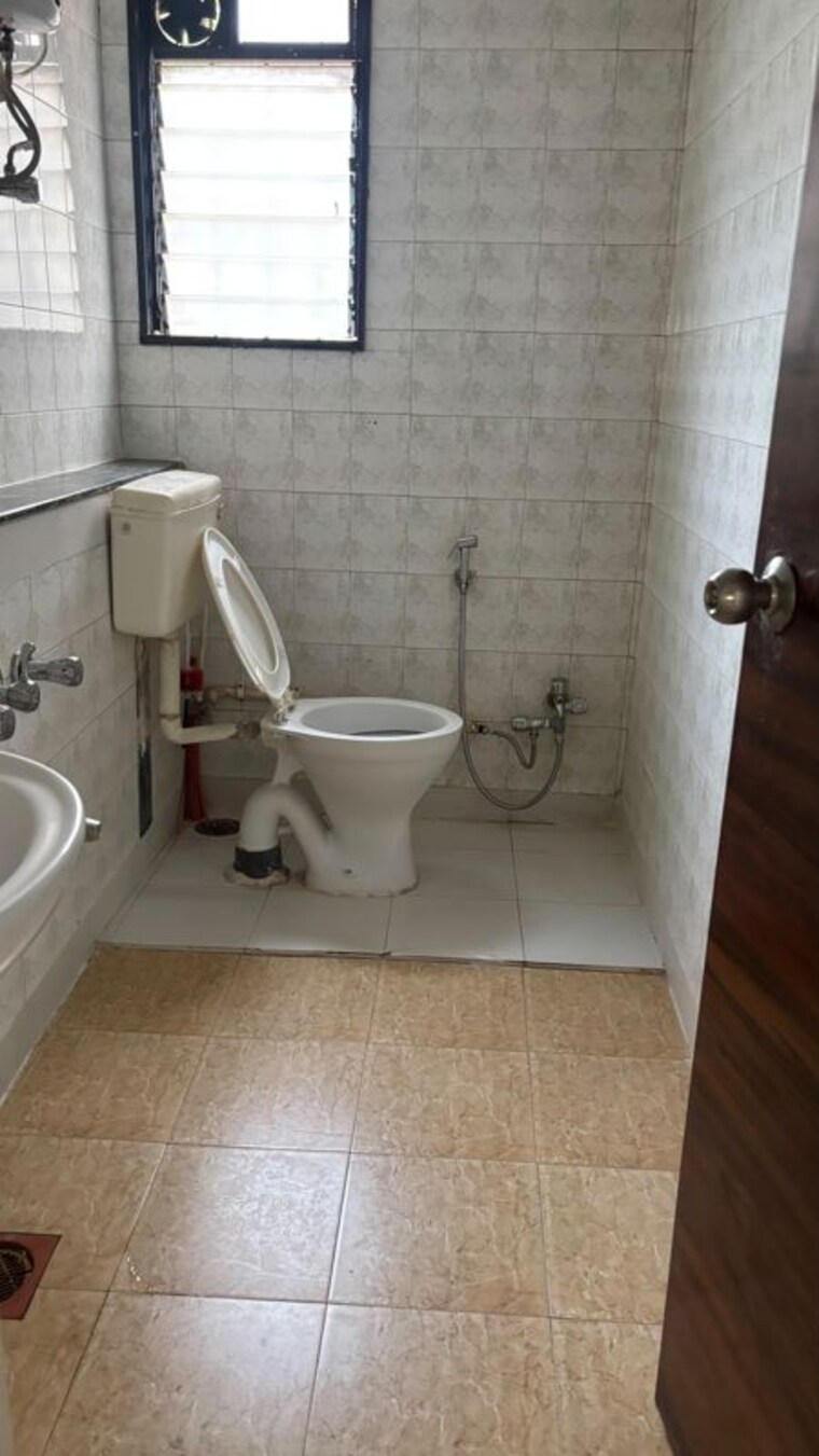 Bathroom, yashodham-complex 2 Bedroom 650 Sq.Ft. Apartment In Goregaon East Mumbai 10695991