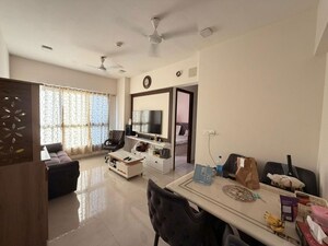 Team Area in 2 BHK Apartment at Piramal Vaikunth, Balkum Pada – for Rent