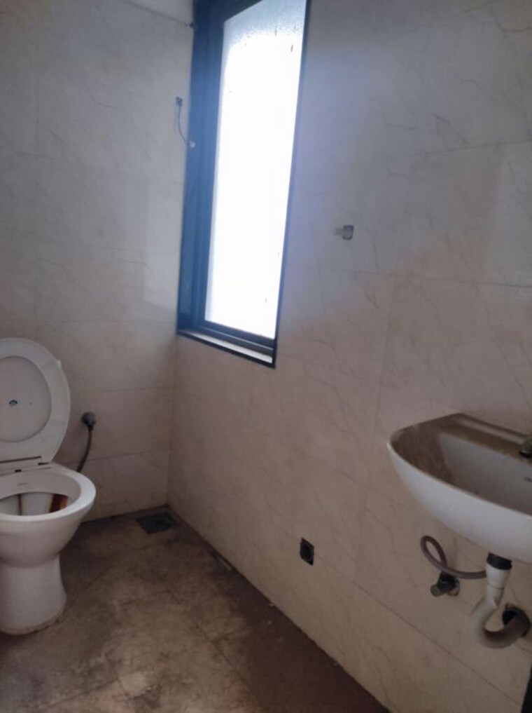 Bathroom, bodakdev Commercial Office Space 1631 Sq.Ft. In Bodakdev Ahmedabad 10696023
