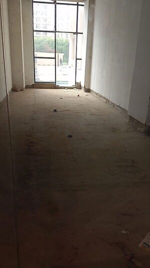Room in  Showroom at Omaxe Hazratganj, Gomti Nagar – for Sale