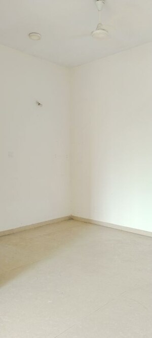 Dining area in 2.5 BHK Apartment at Runwal Greens, Mulund West – for Sale