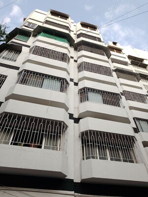 2 BHK Apartment For Rent in Aurora Tower, Camp