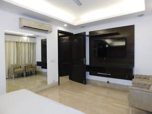 Room in 4 BHK Builder Floor at Greater Kailash ii – for Rent