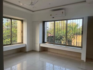 Room in 3 BHK Apartment at Byculla – for Rent