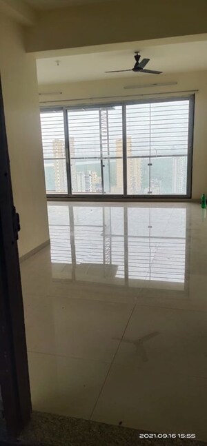 Room in 2 BHK Apartment at Aurum Q Residences, Ghansoli – for Sale