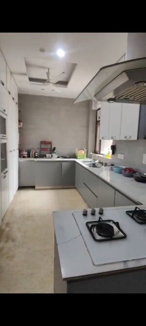 Team Area in 3.5 BHK Builder Floor at Sector 55 – for Sale
