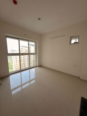 Bedroom in 1 BHK Apartment at Lodha Amara, Kolshet Road – for Rent