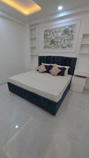 Bedroom in 3 BHK Builder Floor at Chipiyana Buzurg – for Sale